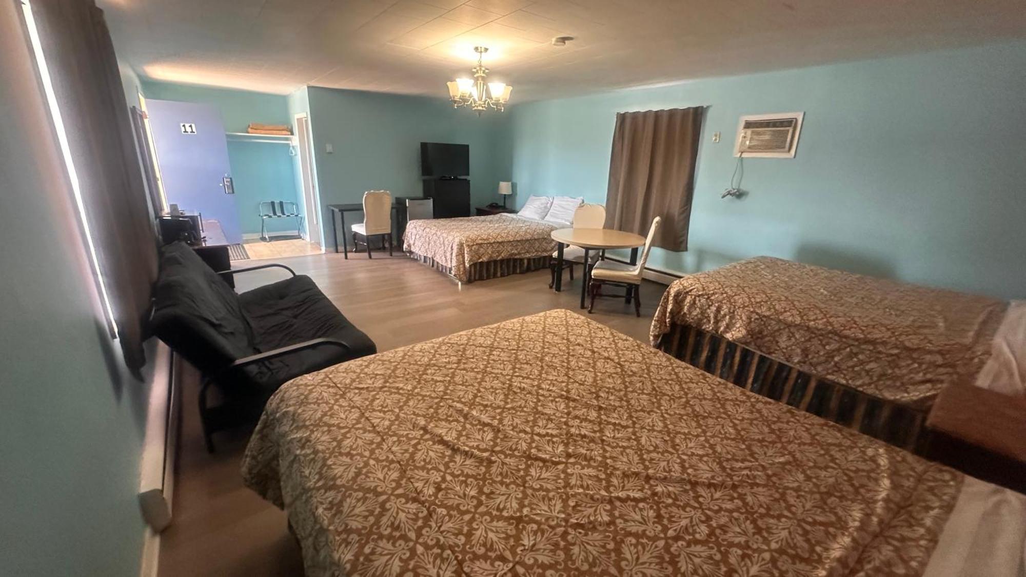 Colonial Motel Chatham-Kent ภายนอก รูปภาพ