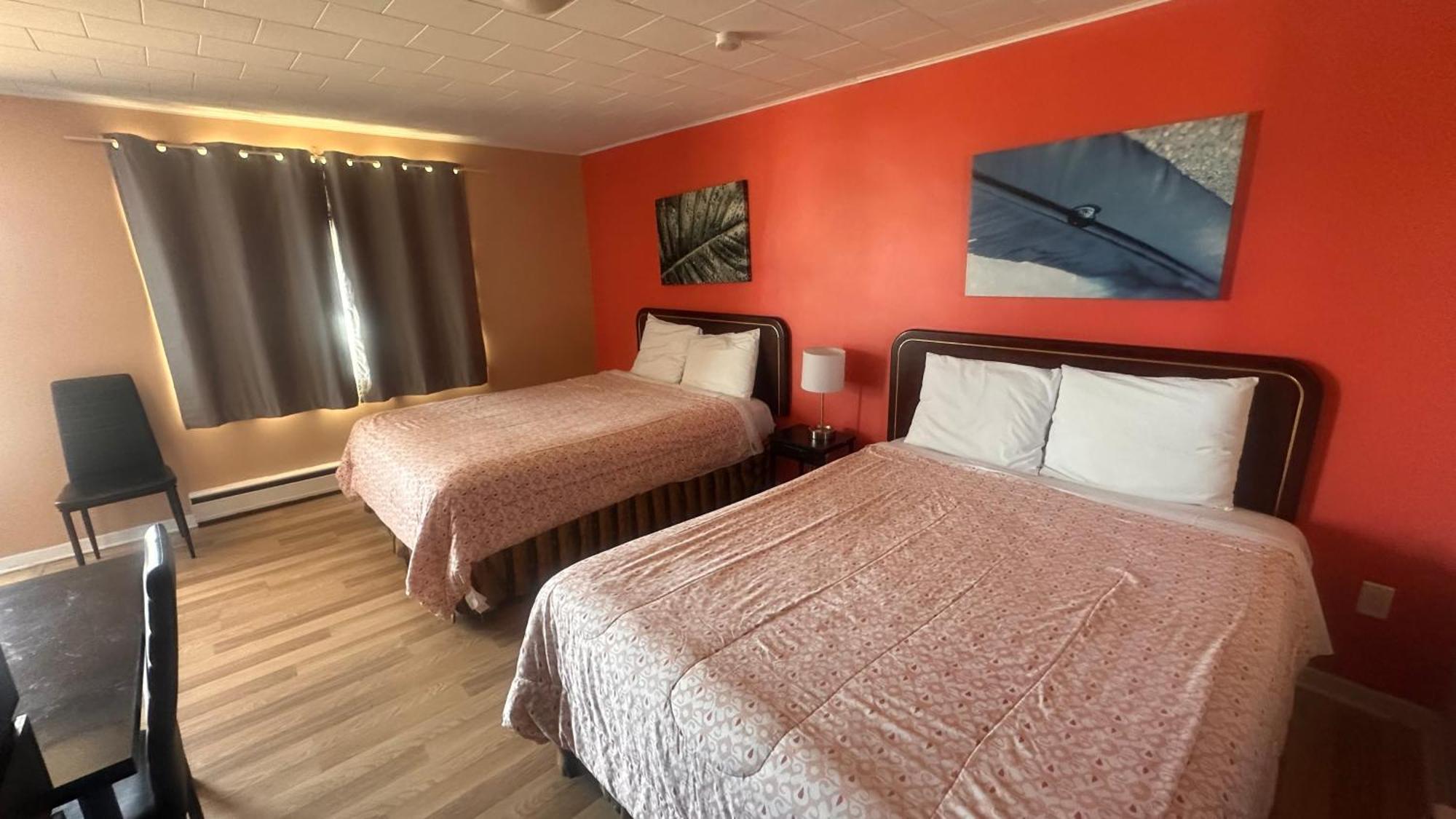 Colonial Motel Chatham-Kent ภายนอก รูปภาพ