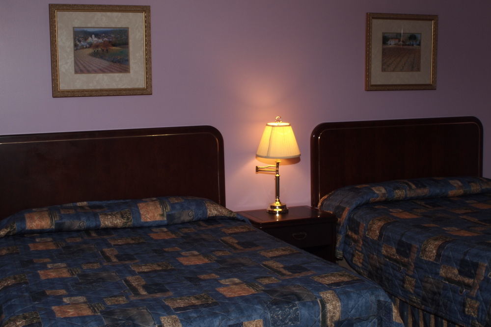 Colonial Motel Chatham-Kent ภายนอก รูปภาพ